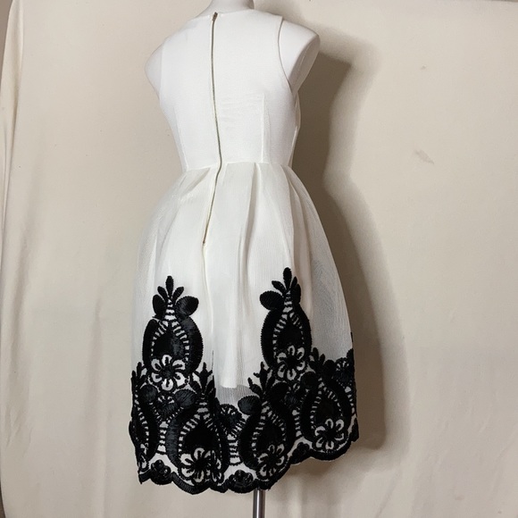 Dropdead white scuba net dress with black embroidery, fully lined. - Picture 2 of 4